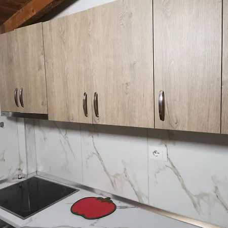 à Louer Au Cœur De Tirana